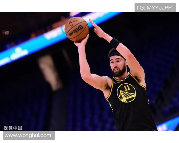 勇士与黄蜂激战正酣直播吧全程为您呈现精彩赛事瞬间