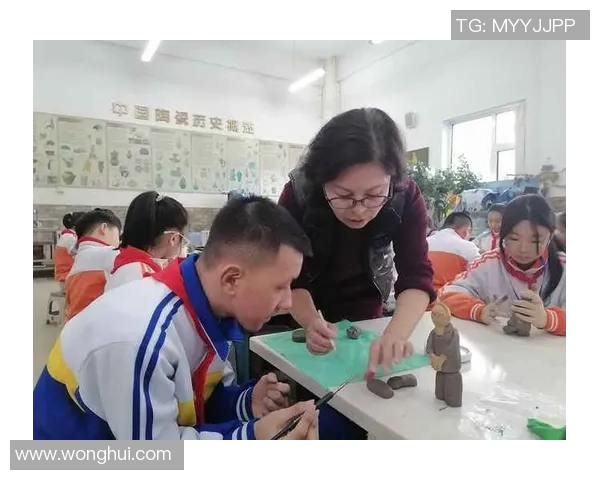 刘铮的奋斗历程与篮球梦想如何在风雨中绽放光彩